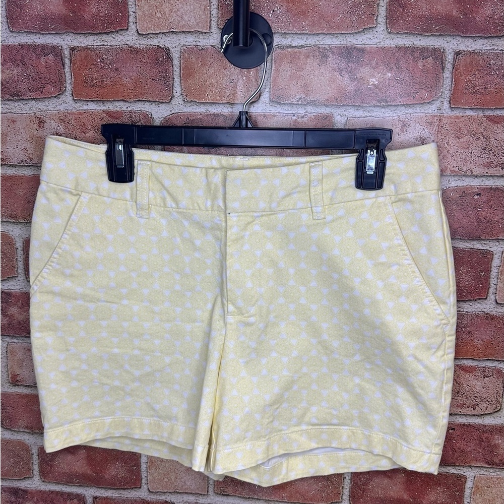 butter yellow patterned tailored preppy Shorts size 10 by Le Tygre